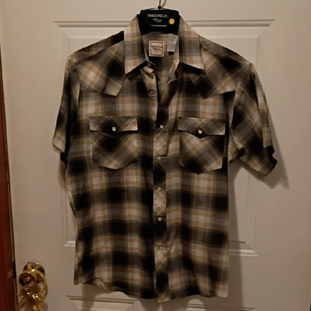 Men's Plaid Pearl Snap Button-Down Shirt - Black and Tan